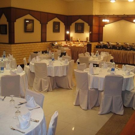 L'Arabia Hotel apartamentos Abu Dabi Restaurante foto